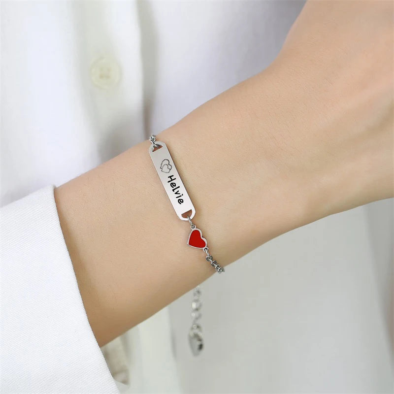 Bracelet Bébé Personnalisé avec Prénom – Plaqué Or 14K – Cadeau de Naissance Garçon ou Fille LDXdesign07